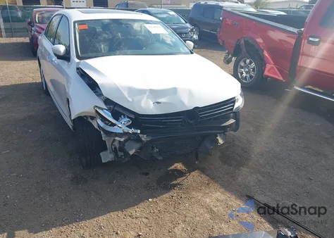 2013 Volkswagen Jetta 2.5L Se z USA, uszkodzony, nr VIN 3VWDP7AJ8DM423681